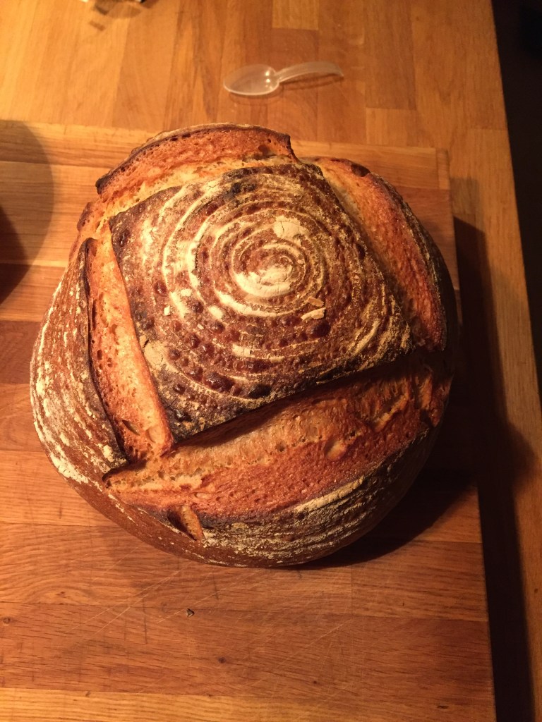 Das Brot ist fertig. 